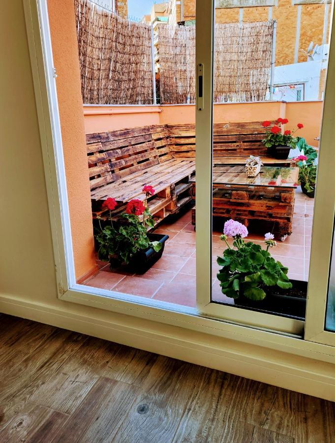 Estudio Con Terraza Badalona Hotel ภายนอก รูปภาพ