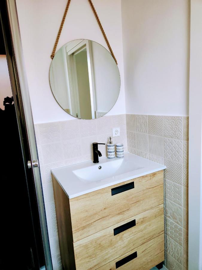 Estudio Con Terraza Badalona Hotel ภายนอก รูปภาพ