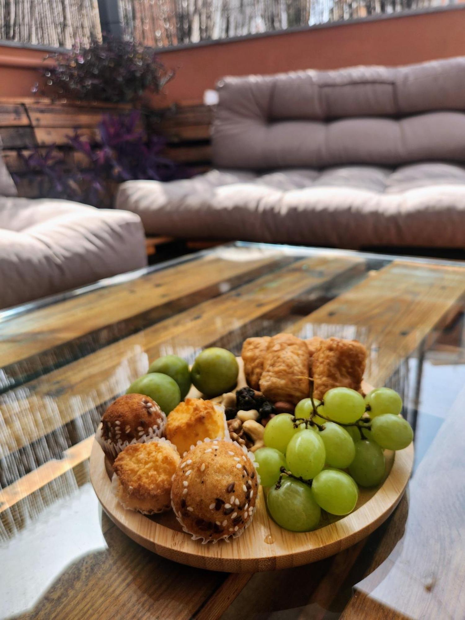 Estudio Con Terraza Badalona Hotel ภายนอก รูปภาพ